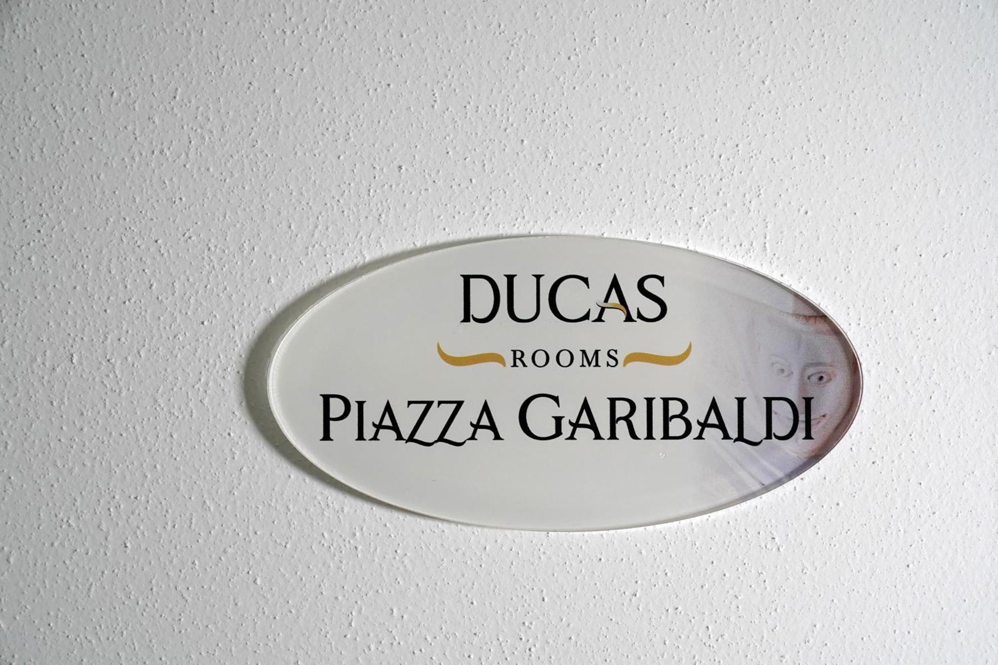Ducas Rooms And Suite ลาสการี ภายนอก รูปภาพ