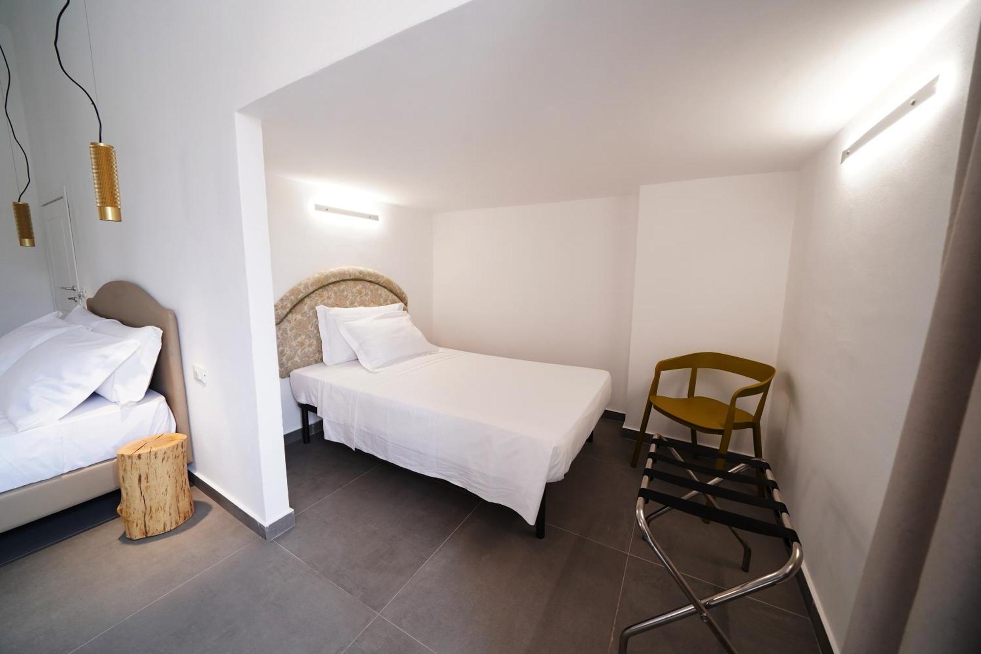 Ducas Rooms And Suite ลาสการี ภายนอก รูปภาพ