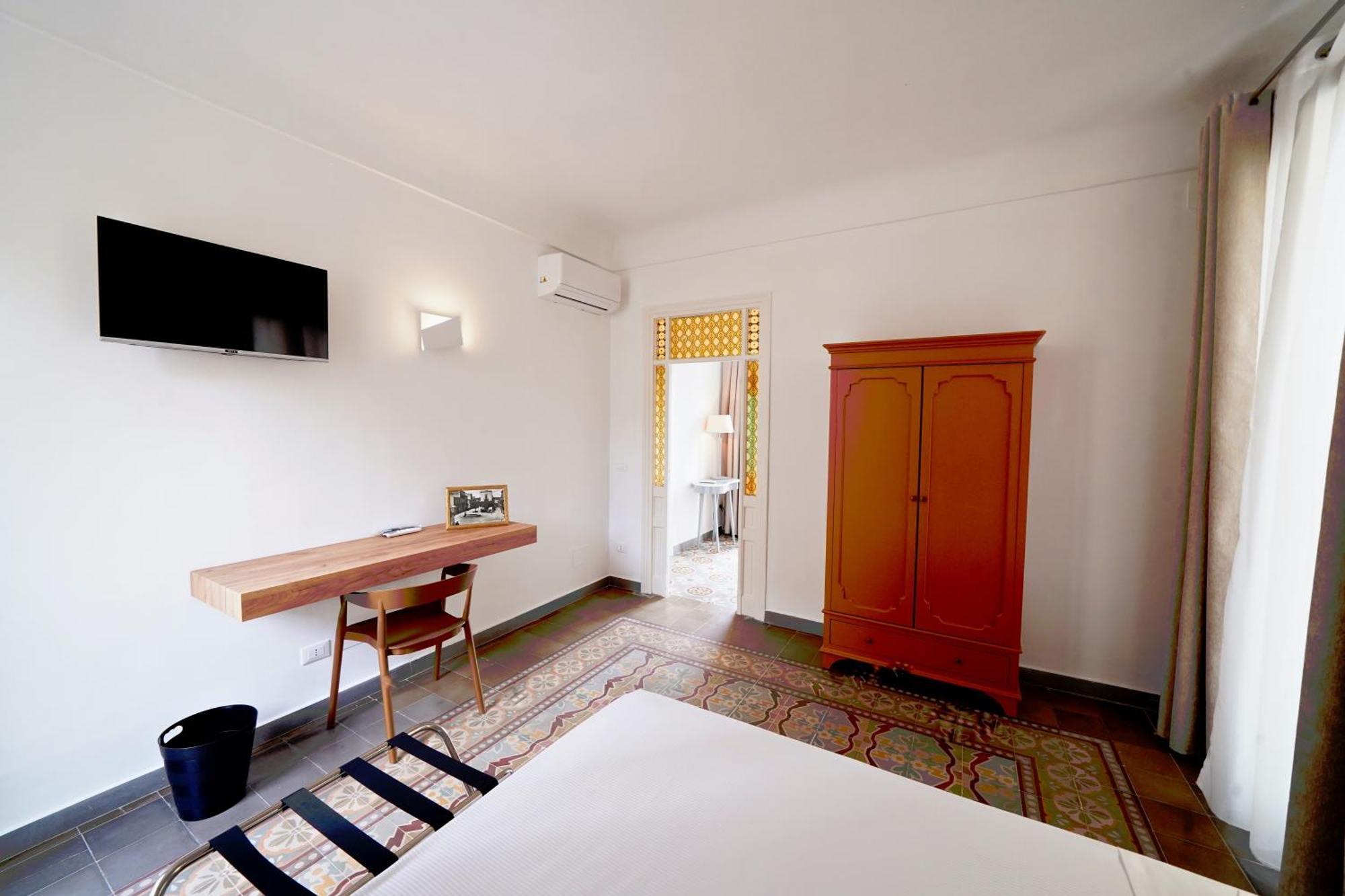 Ducas Rooms And Suite ลาสการี ภายนอก รูปภาพ
