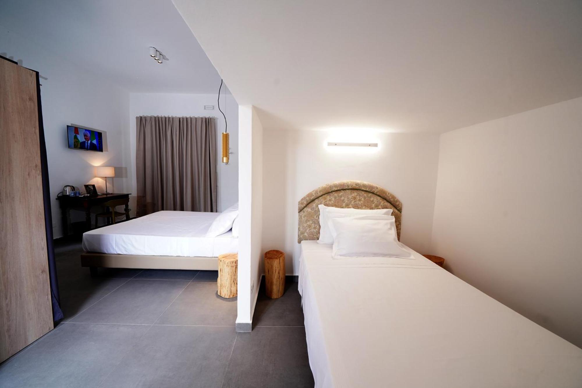 Ducas Rooms And Suite ลาสการี ภายนอก รูปภาพ