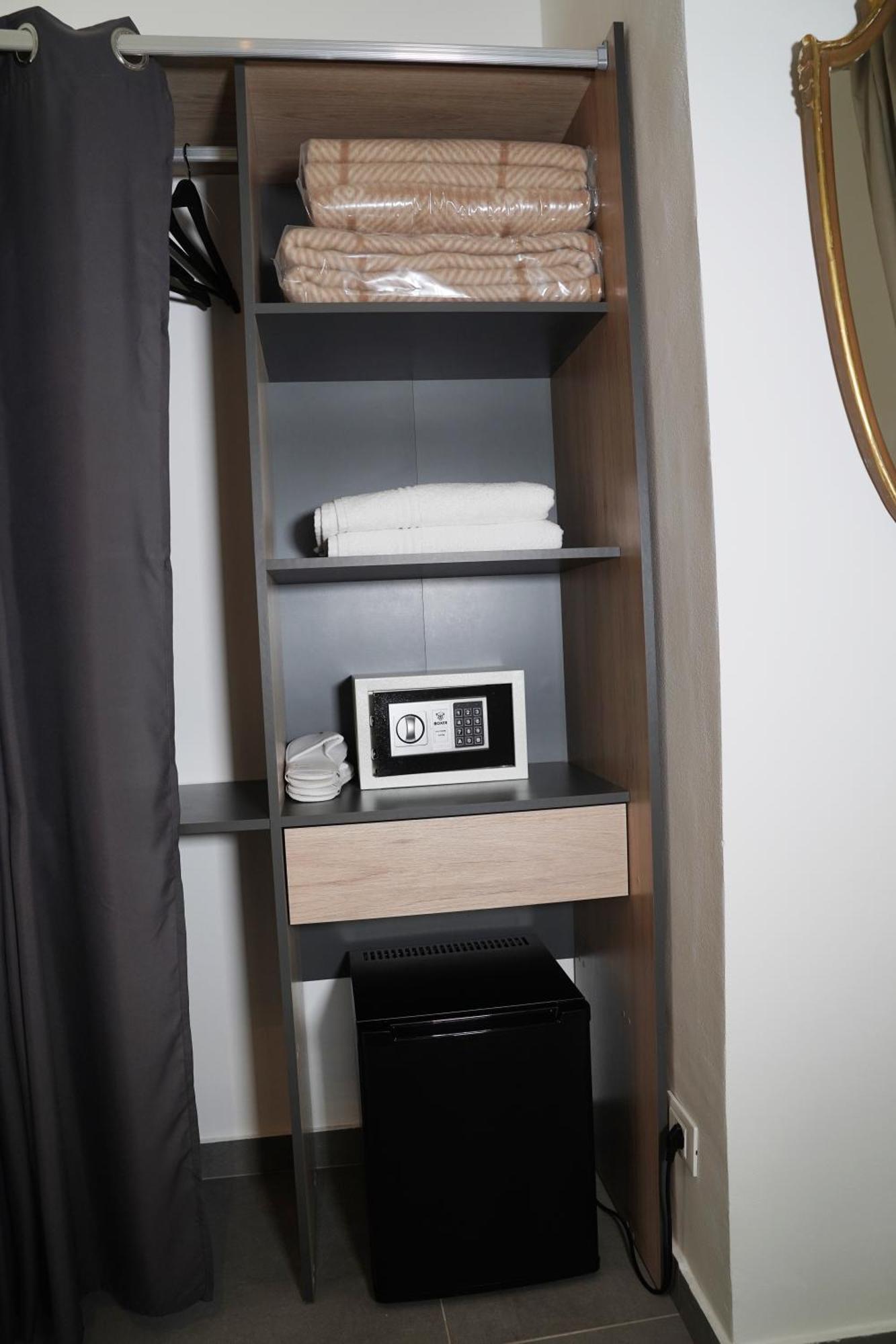 Ducas Rooms And Suite ลาสการี ภายนอก รูปภาพ